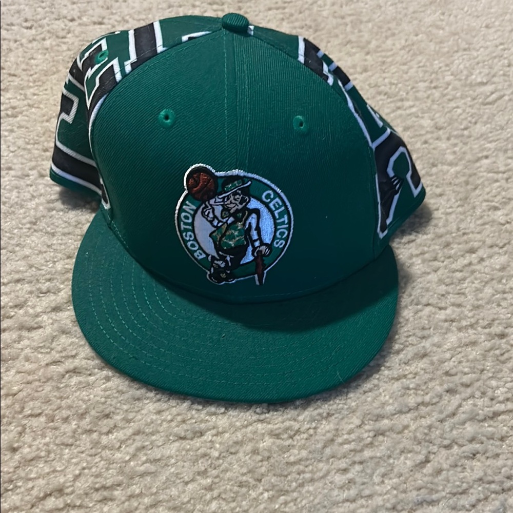 NWOT Boston Celtics 7 5/8 fitted NBA Cap with flat rim